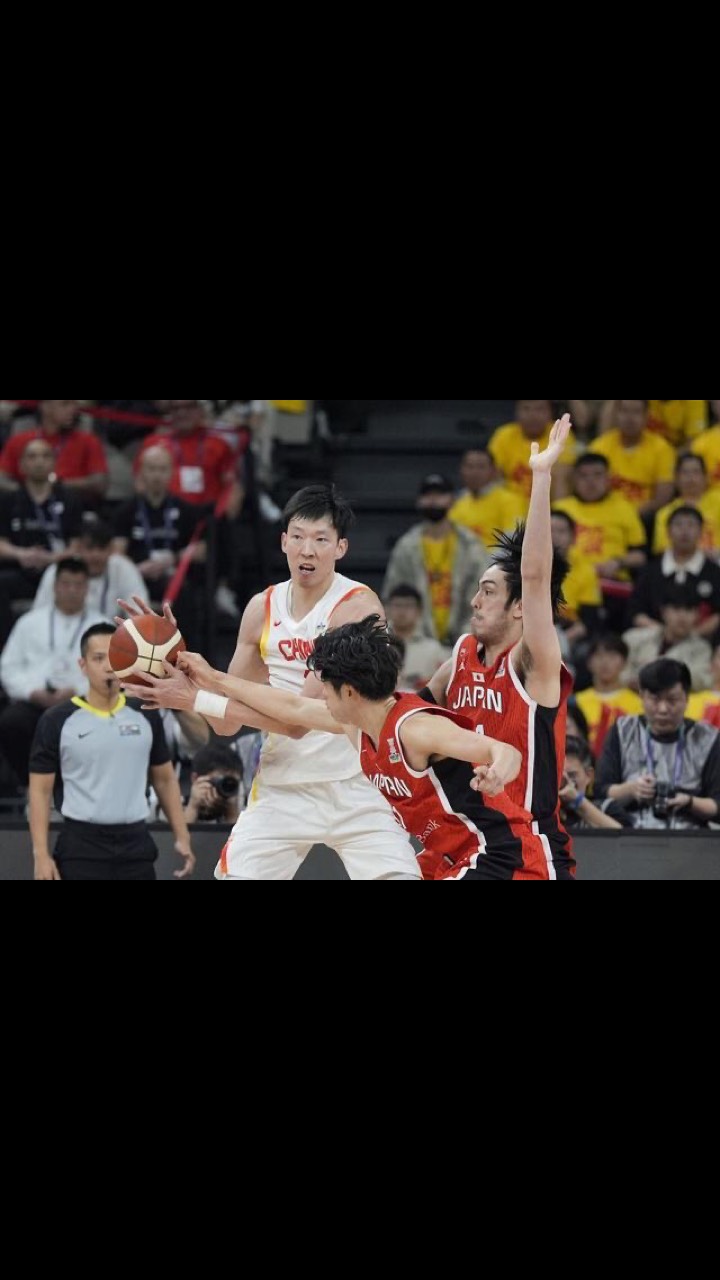 中国男篮碾压希腊男篮,哈里斯关键制胜 中国男篮碾压希腊男篮,哈里斯关键制胜