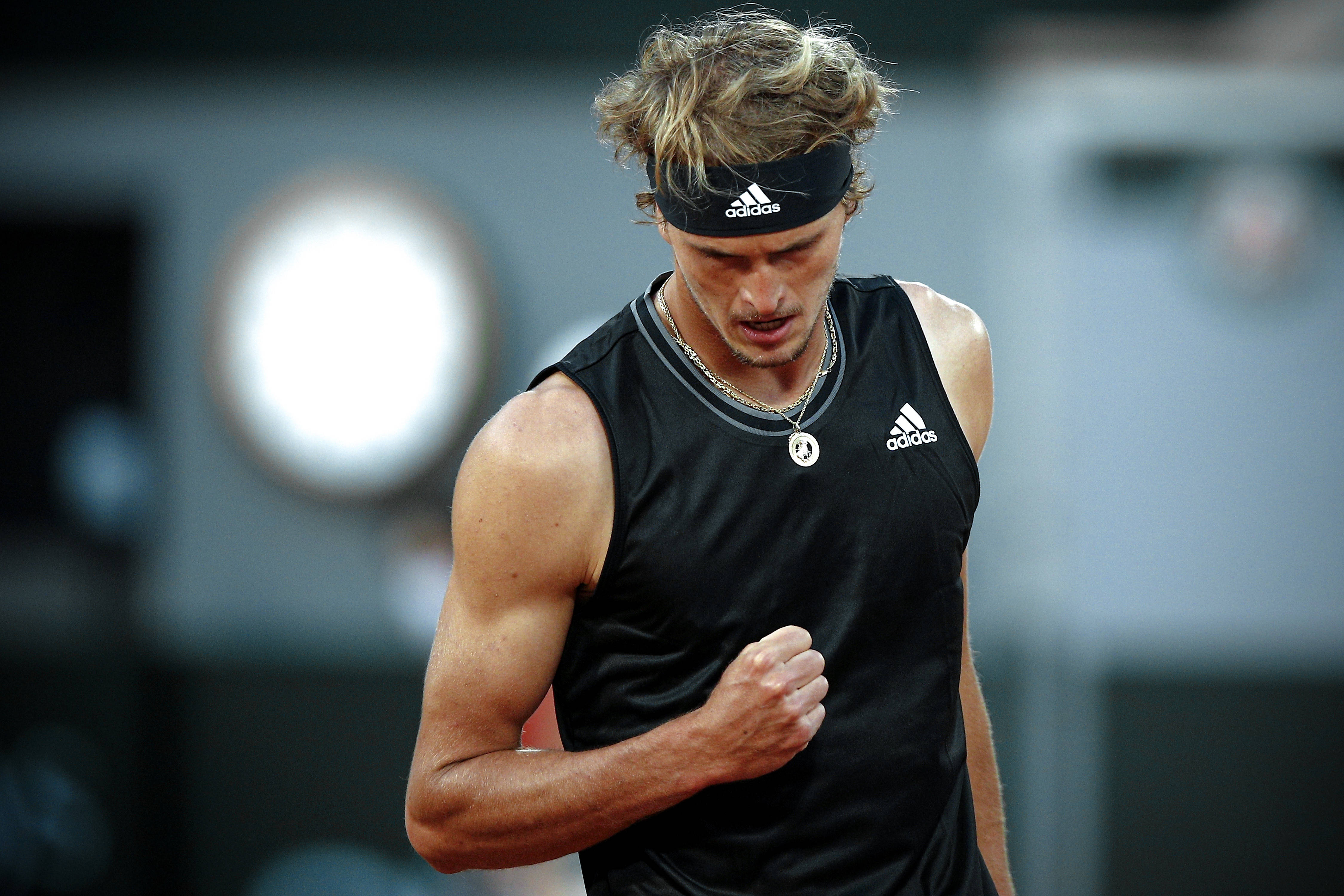 世界网球队绝地反击法国网球队，兹维列夫制霸全场