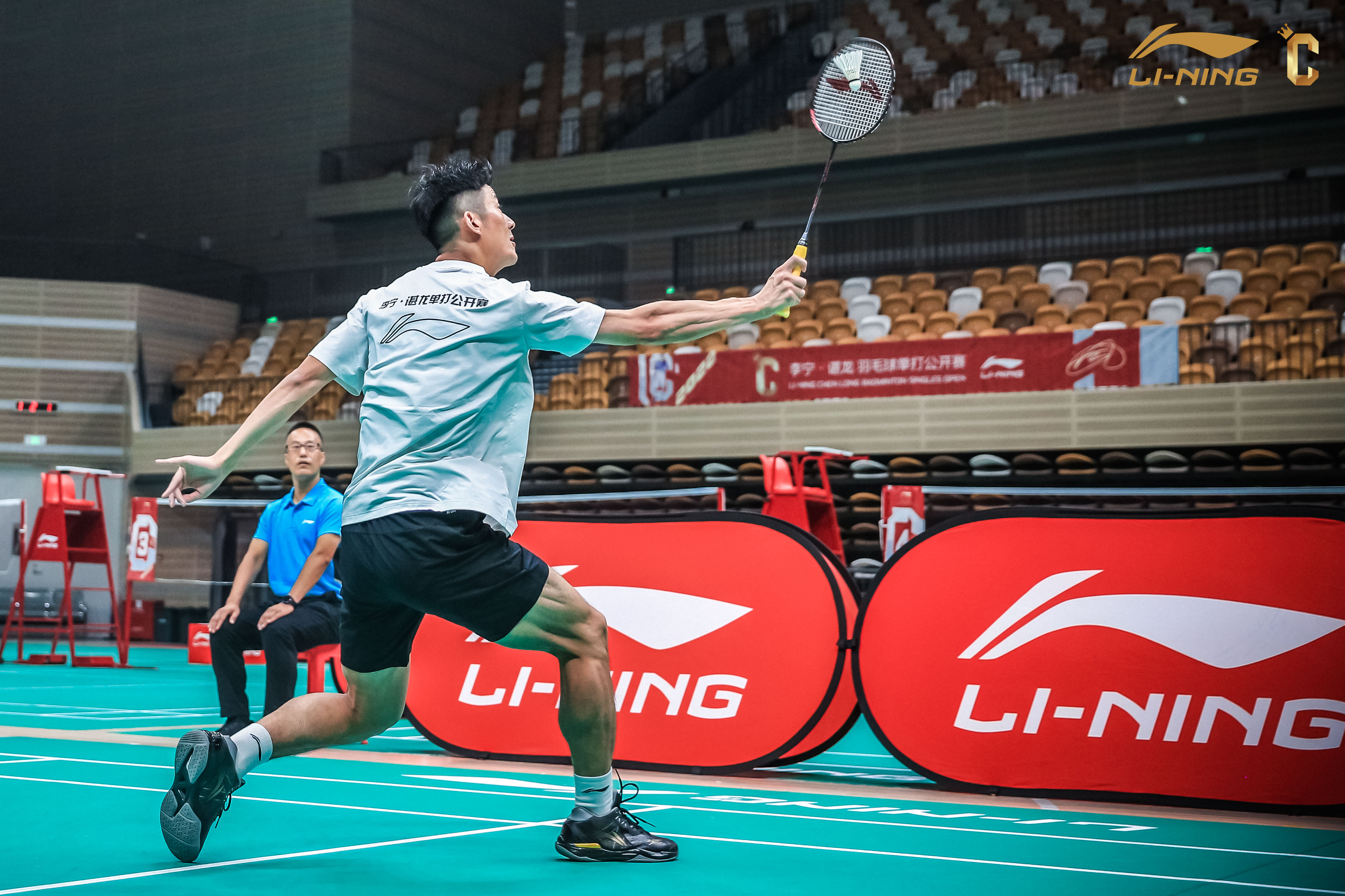 日本羽毛球队绝地反击英格兰羽毛球队，谌龙制霸全场的简单介绍