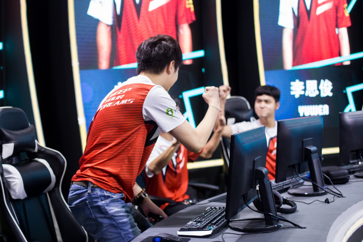 TeamWE翻盘TES,Jankos打破历史纪录 TeamWE翻盘TES,Jankos打破历史纪录