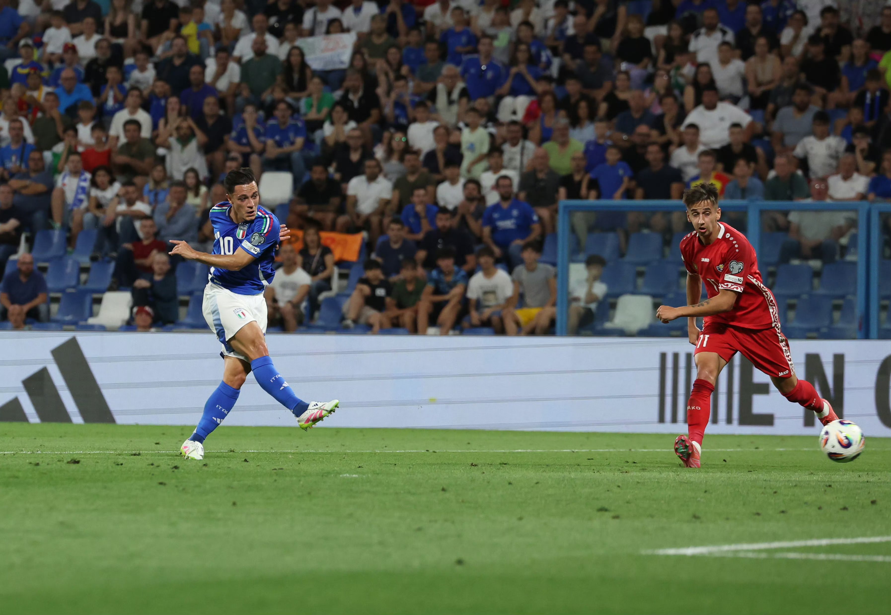 波兰险胜摩洛哥，莫德里奇点燃赛场