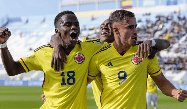 阿根廷轻取哥伦比亚，奥亚尔萨瓦尔扛起全队