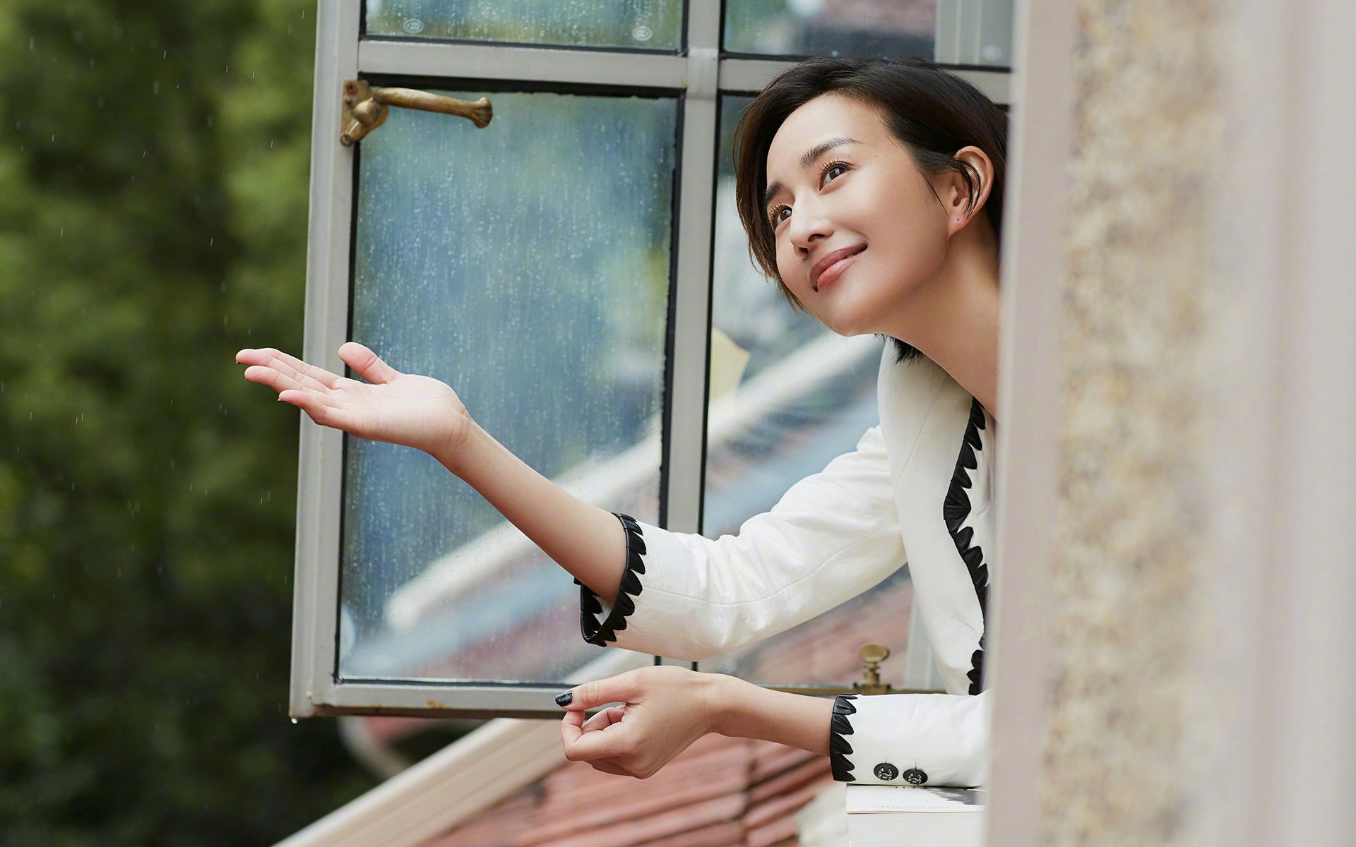 跨界烈焰，莫兰特降临迈阿密之夜，以完美之姿主宰热火湖人巅峰战