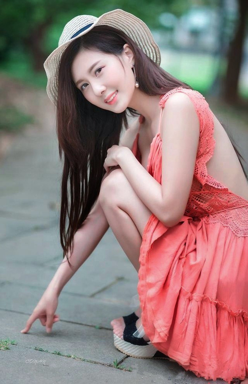 平行时空的终极合体，当皇马化身绿茵之神，C罗攻防两端统治厄瓜多尔