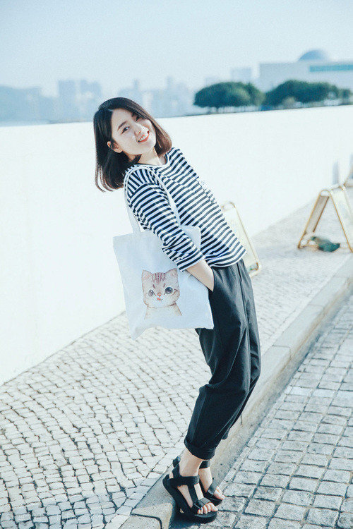 冰火对决，马赛的冷门之夜与莱万的接管艺术—足球世界不可复制的唯一