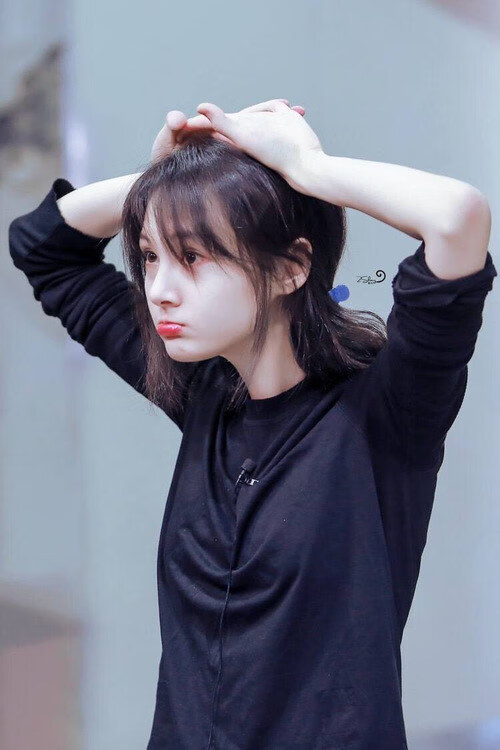 擎天柱般的武切维奇，冰与火的对决中，鹈鹕啃下公牛这块硬骨头