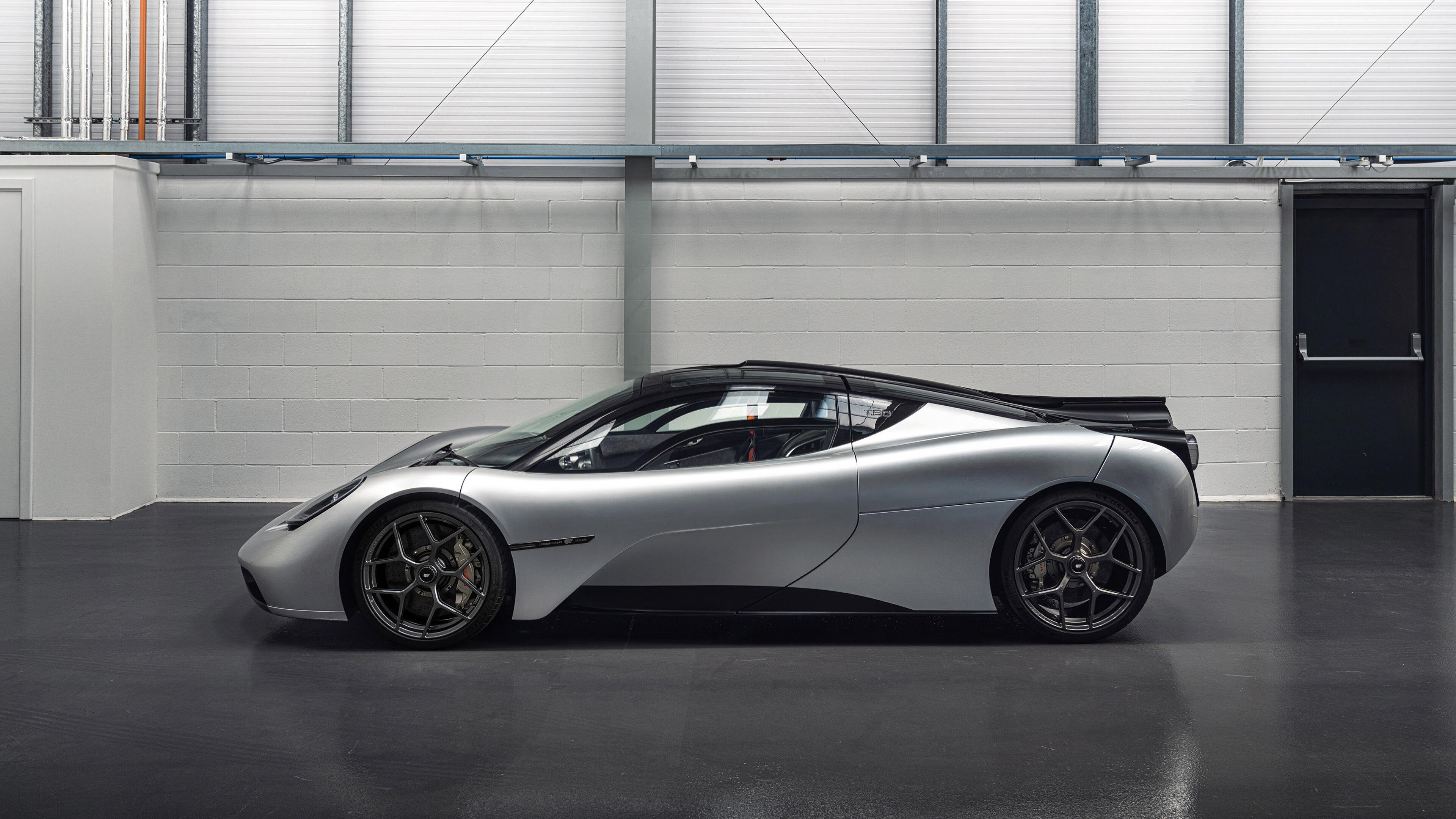 加勒比海啸席卷潘帕斯，无名小卒帕尔默如何导演世纪冷门